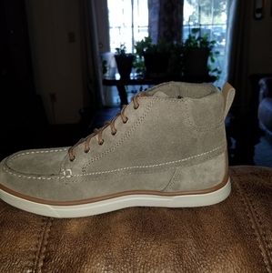 Eddie Bauer women W. Laurel Chukka shoe